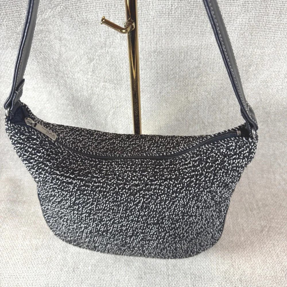 Early 2000s The Sak‎ Elliott Luca Knit Shoulder Bag Black White